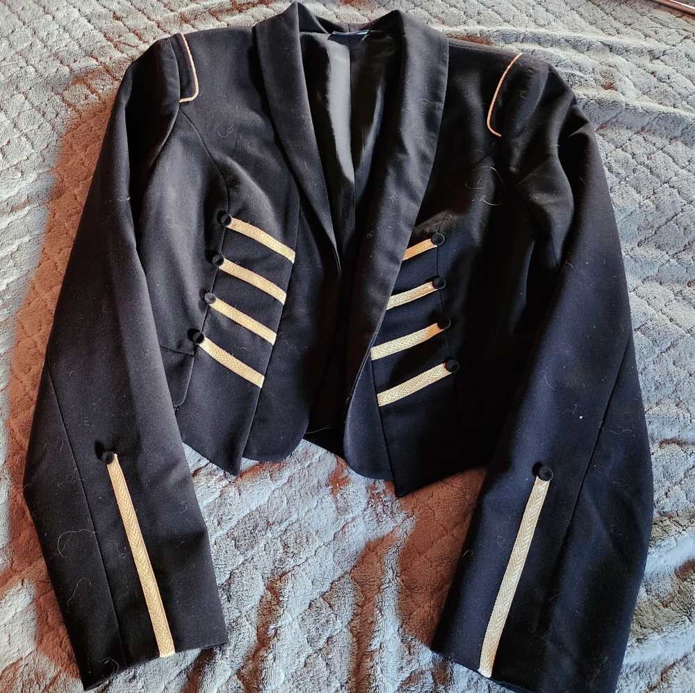 A short black jacket. Like Michael Jackson wore!!!